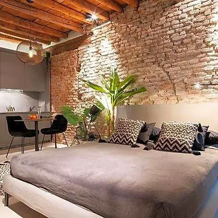 Officine Cavour מלון 5*